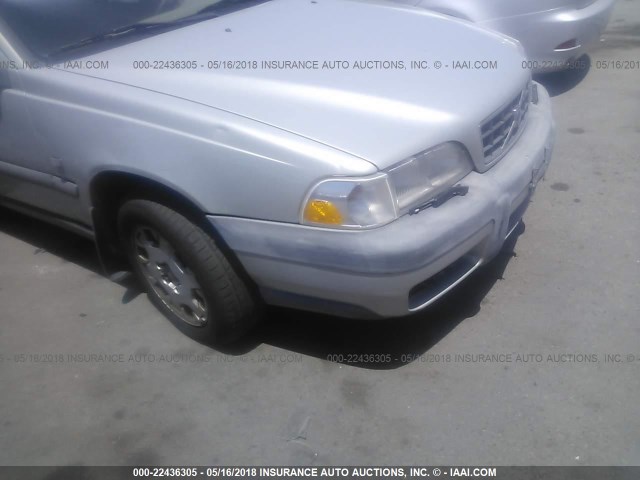 YV1LZ56DXY2656498 - 2000 VOLVO V70 XC/SE SILVER photo 6