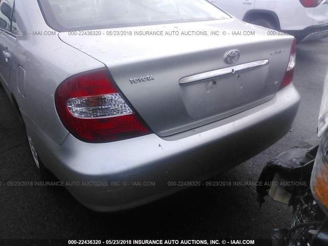 4T1BF32K22U526788 - 2002 TOYOTA CAMRY LE/XLE/SE ვერცხლისფერი ფოტო 6