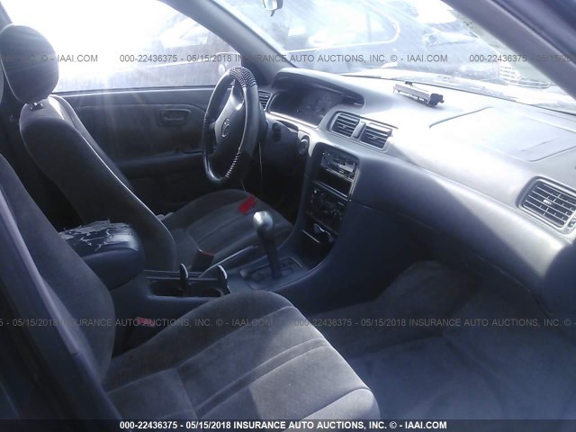 JT2BG22K0W0187417 - 1998 TOYOTA CAMRY CE/LE/XLE RED photo 5