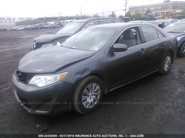 4T4BF1FK0ER393943 - 2014 TOYOTA CAMRY L/SE/LE/XLE 灰色 照片 2