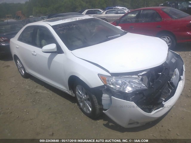 4T1BF1FK0EU870851 - 2014 TOYOTA CAMRY L/SE/LE/XLE 白色 照片 1