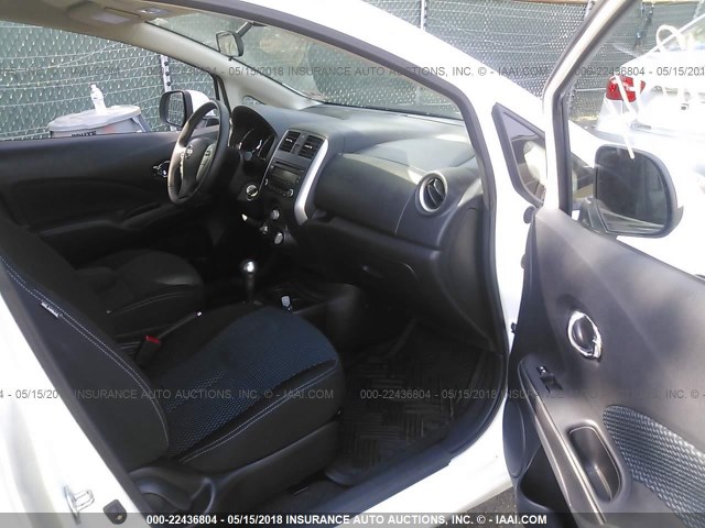 3N1CE2CP3EL422733 - 2014 NISSAN VERSA NOTE S/S PLUS/SV/SL WHITE photo 5