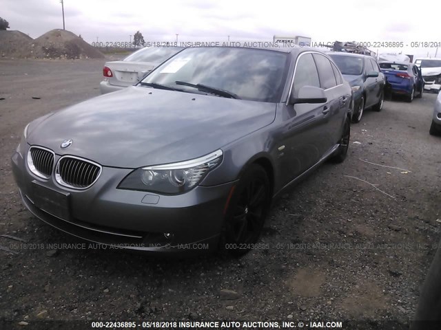 WBANV1C53AC388813 - 2010 BMW 528 XI GRAY photo 2