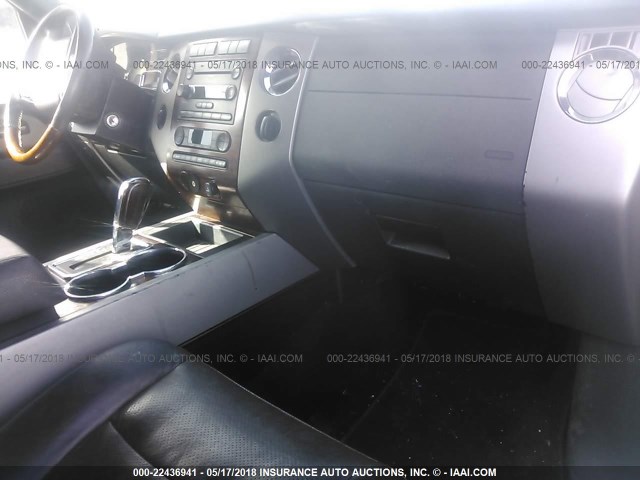 1FMFK20547LA00471 - 2007 FORD EXPEDITION EL LIMITED WHITE photo 5