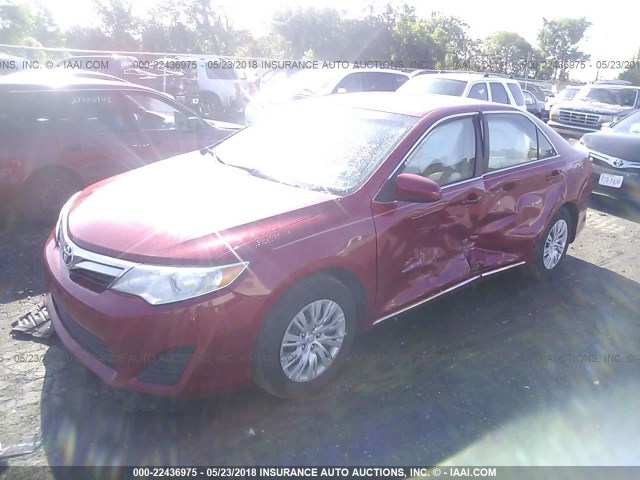 4T4BF1FK6CR171873 - 2012 TOYOTA CAMRY SE/LE/XLE RED photo 2