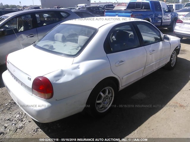 KMHWF35V61A418875 - 2001 HYUNDAI SONATA GLS WHITE photo 4