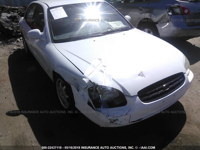 KMHWF35V61A418875 - 2001 HYUNDAI SONATA GLS WHITE photo 6