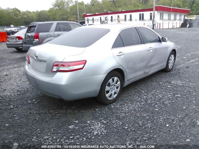 4T4BF3EK7BR179525 - 2011 TOYOTA CAMRY SE/LE/XLE 银色 照片 4
