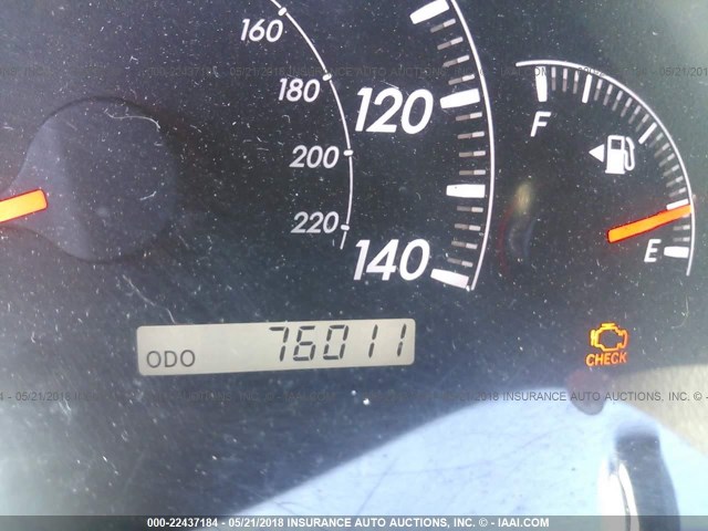 4T1BF30K85U592530 - 2005 TOYOTA CAMRY LE/XLE/SE ნაცრისფერი ფოტო 7