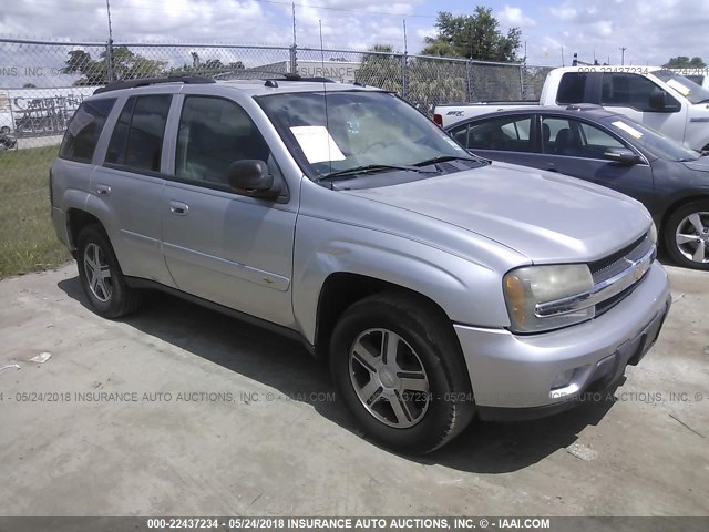 1GNDT13S252365679 - 2005 CHEVROLET TRAILBLAZER LS/LT GRAY photo 1