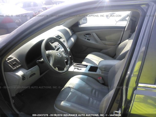 4T1BE46K39U869901 - 2009 TOYOTA CAMRY SE/LE/XLE GRAY photo 5