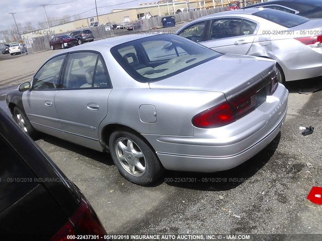 2G4WB55K121180748 - 2002 BUICK REGAL LS 银色 照片 3