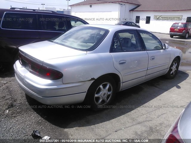 2G4WB55K121180748 - 2002 BUICK REGAL LS 银色 照片 4