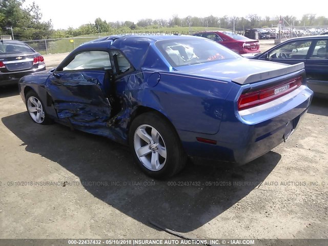 2B3CJ4DV8AH319684 - 2010 DODGE CHALLENGER SE BLUE photo 3