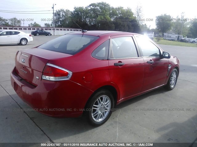 1FAHP35N08W191454 - 2008 FORD FOCUS SE/SEL/SES RED photo 4