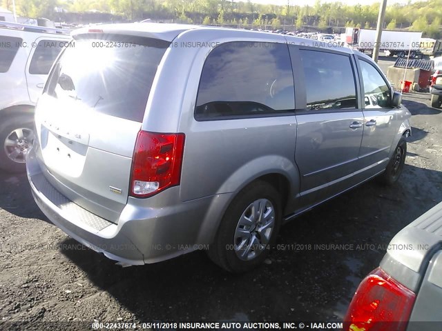 2C4RDGBG4HR751456 - 2017 DODGE GRAND CARAVAN SE SILVER photo 4