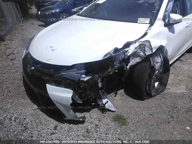 4T1BF1FK8HU751868 - 2017 TOYOTA CAMRY LE/XLE/SE/XSE Blanc photo 6