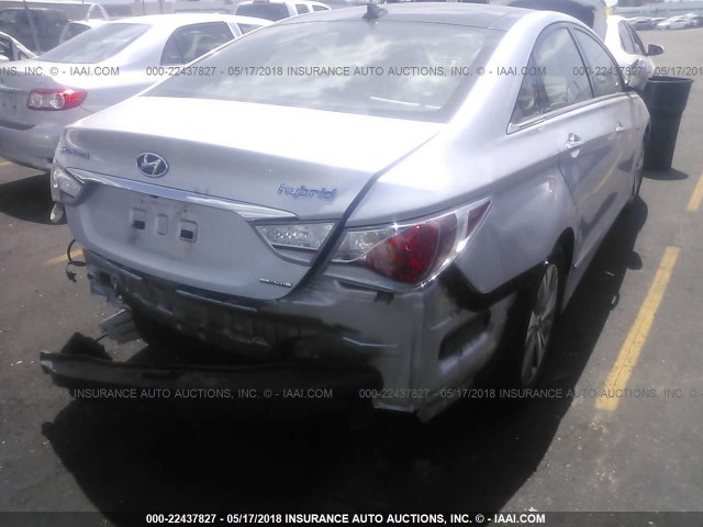 KMHEC4A44DA069484 - 2013 HYUNDAI SONATA HYBRID SILVER photo 4