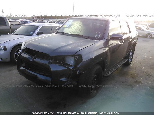 JTEBU5JR4G5324875 - 2016 TOYOTA 4RUNNER SR5 PREM/LTDL/TRAIL/TRD GRAY photo 2