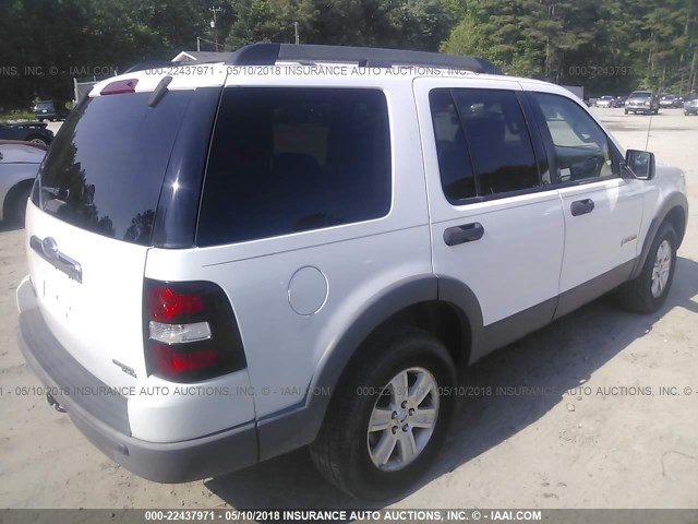 1FMEU73E26ZA05615 - 2006 FORD EXPLORER XLT WHITE photo 4