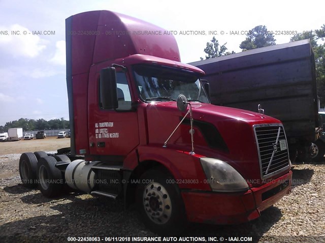 4V4NC9TH5BN294069 - 2011 VOLVO VN L RED photo 1