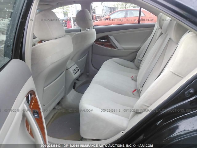 4T1BK3EK4AU105600 - 2010 TOYOTA CAMRY SE/LE/XLE შავი ფოტო 8