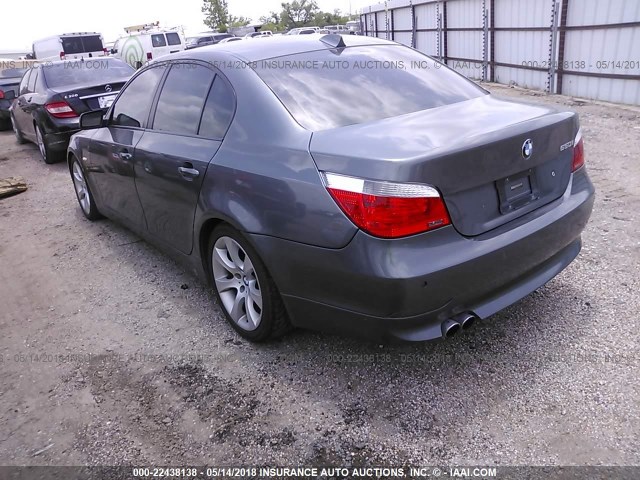 WBANB53566CN93288 - 2006 BMW 550 I GRAY photo 3