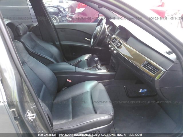 WBANB53566CN93288 - 2006 BMW 550 I GRAY photo 5
