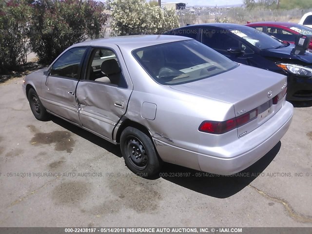 4T1BG22K9XU588087 - 1999 TOYOTA CAMRY CE/LE/XLE 金色 照片 3