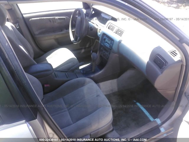 4T1BG22K9XU588087 - 1999 TOYOTA CAMRY CE/LE/XLE 金色 照片 5