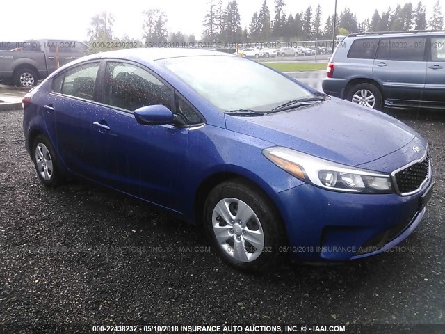 3KPFK4A73HE032693 - 2017 KIA FORTE LX BLUE photo 1