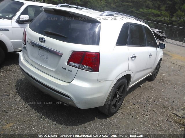 5XYKWDA21BG121700 - 2011 KIA SORENTO SX WHITE photo 4