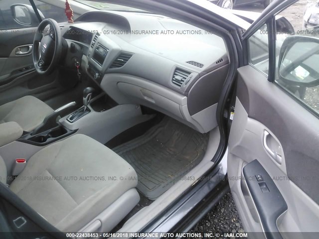 2HGFB2F66CH517669 - 2012 HONDA CIVIC HF GRAY photo 5