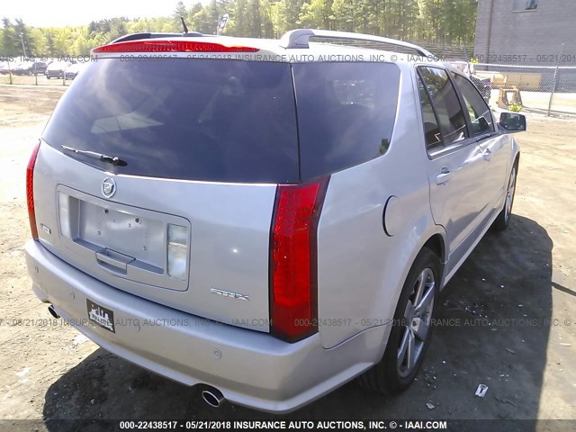 1GYEE63A650112964 - 2005 CADILLAC SRX SILVER photo 4