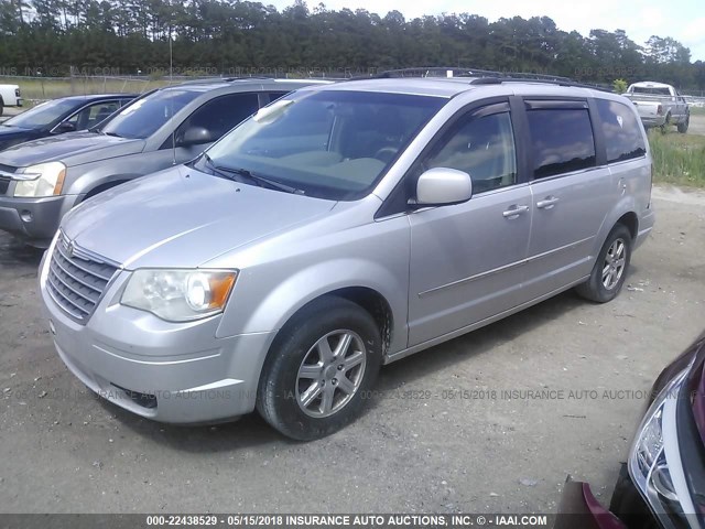 2A4RR5D13AR309895 - 2010 CHRYSLER TOWN & COUNTRY TOURING SILVER photo 2
