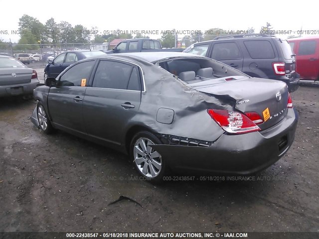 4T1BK36B15U011825 - 2005 TOYOTA AVALON XL/XLS/TOURING/LIMITED GRAY photo 3