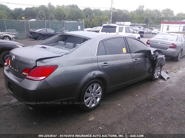 4T1BK36B15U011825 - 2005 TOYOTA AVALON XL/XLS/TOURING/LIMITED GRAY photo 4