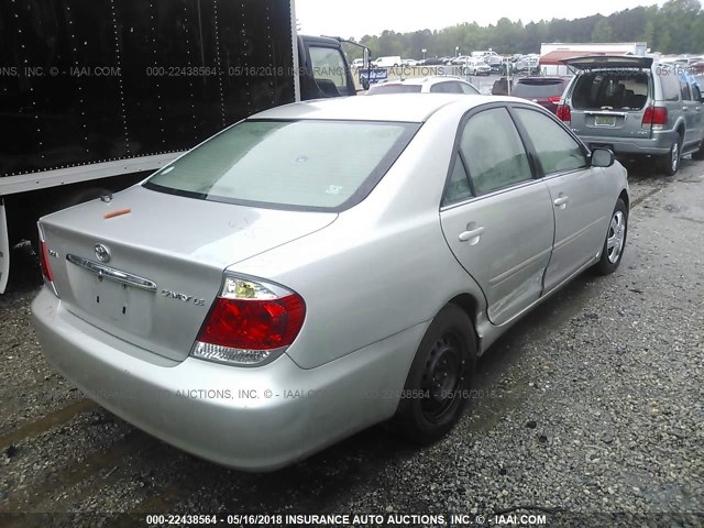 4T1BE32K85U022639 - 2005 TOYOTA CAMRY LE/XLE/SE SILVER photo 4