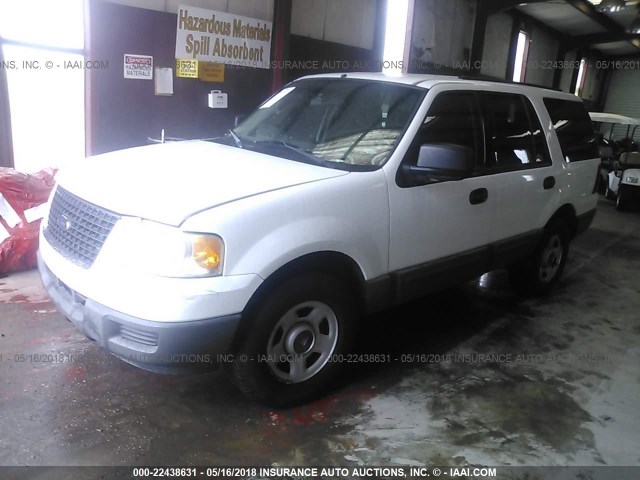 1FMRU13W54LB89312 - 2004 FORD EXPEDITION XLS WHITE photo 2
