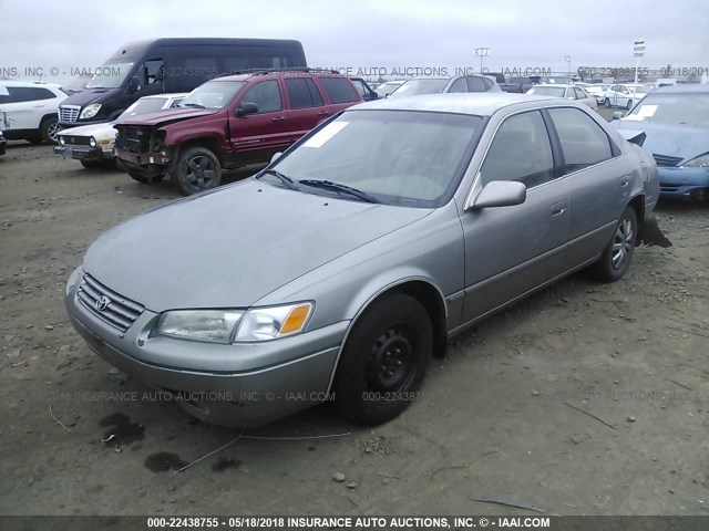 JT2BG22K7X0368242 - 1999 TOYOTA CAMRY LE/XLE 金色 照片 2