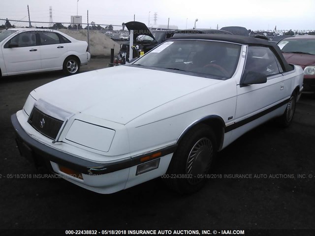 1C3XJ553XLG487879 - 1990 CHRYSLER LEBARON PREMIUM WHITE photo 2