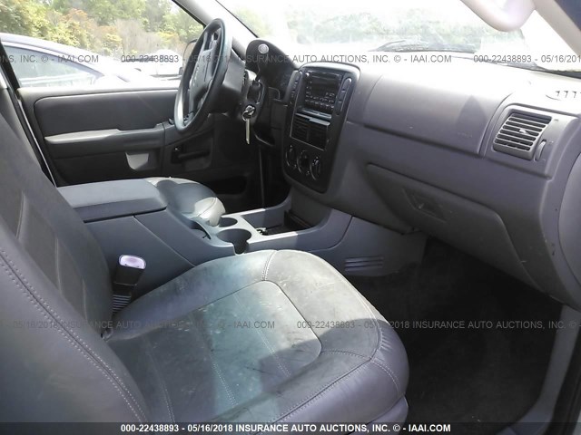 1FMZU73E92UB01637 - 2002 FORD EXPLORER XLT SILVER photo 5