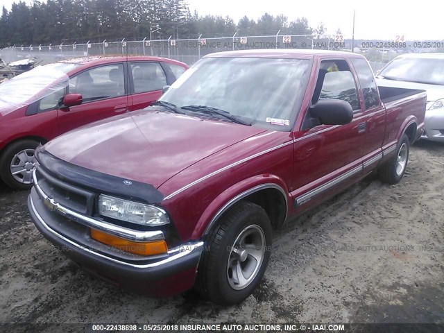 1GCCS19W328200055 - 2002 CHEVROLET S TRUCK S10 MAROON photo 2