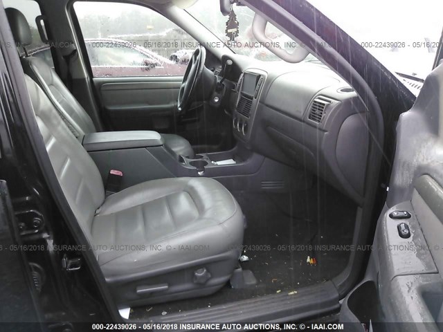 1FMZU63K85UB83493 - 2005 FORD EXPLORER XLT/XLT SPORT/NBX BLACK photo 5