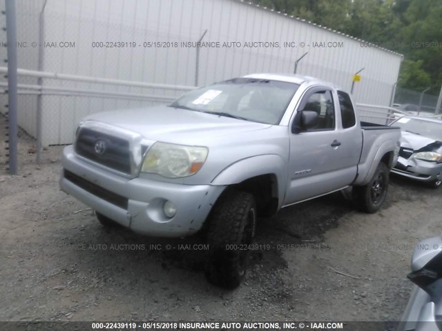 5TEUU42N26Z318152 - 2006 TOYOTA TACOMA ACCESS CAB Сұр фото 2