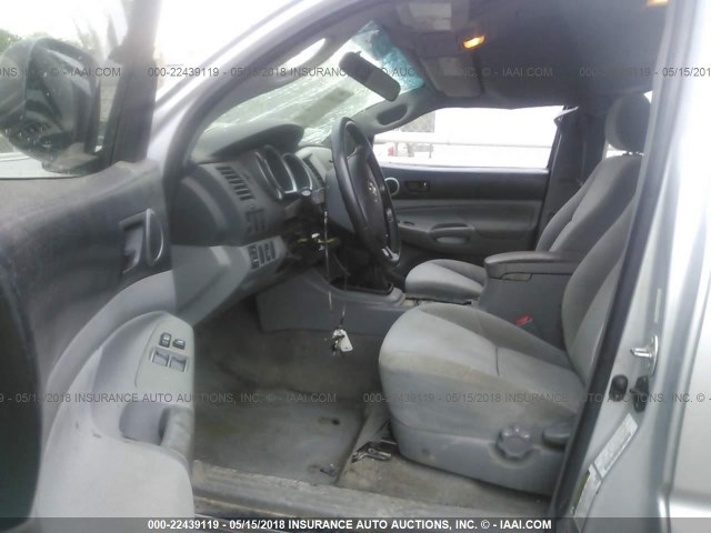 5TEUU42N26Z318152 - 2006 TOYOTA TACOMA ACCESS CAB Сұр фото 5