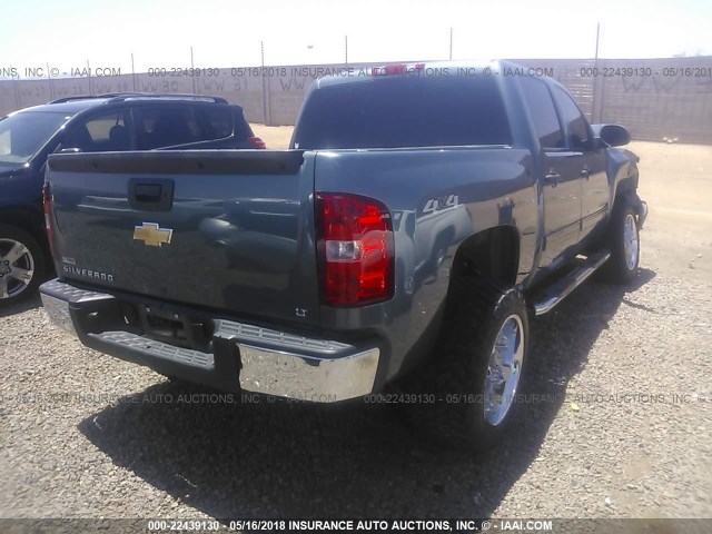 3GCPKSE33BG281815 - 2011 CHEVROLET SILVERADO K1500 LT BLUE photo 4