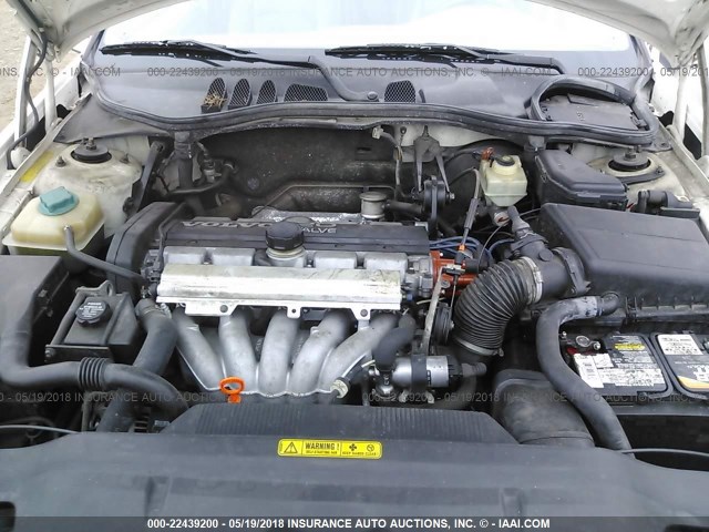 YV1LW557XW2471398 - 1998 VOLVO V70 WHITE photo 10