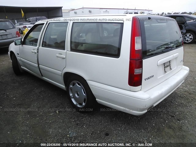 YV1LW557XW2471398 - 1998 VOLVO V70 WHITE photo 3