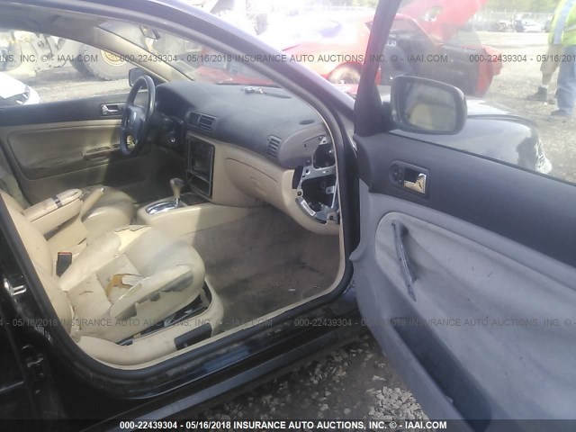 WVWPD63B0XE413312 - 1999 VOLKSWAGEN PASSAT GLX 黑色 照片 5